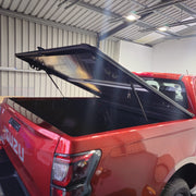 Isuzu D-Max hard lid with gas struts